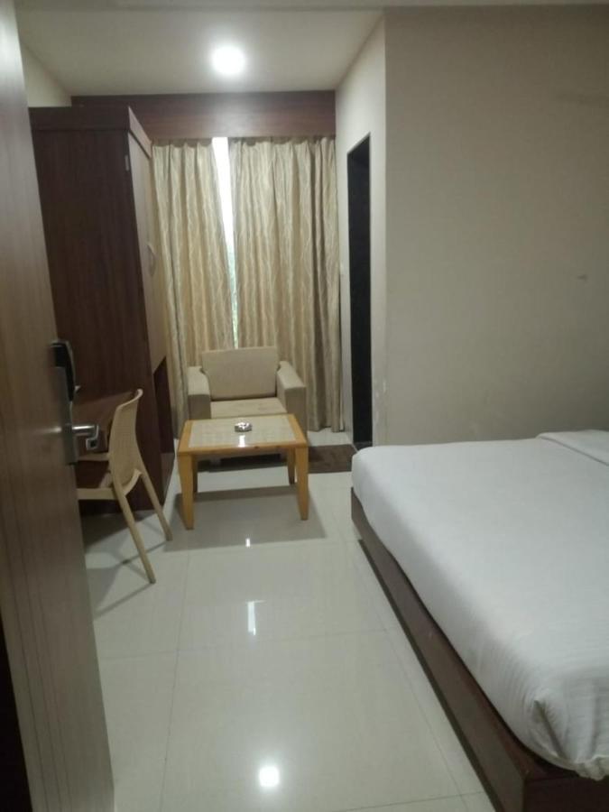 Mnr Resort Pipariā Buitenkant foto